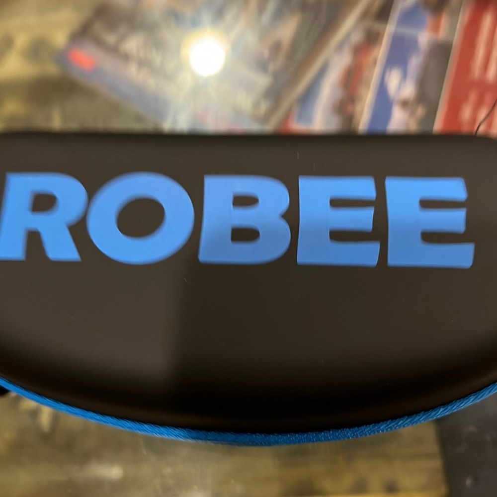 Robee swim goggles white & black NOOP